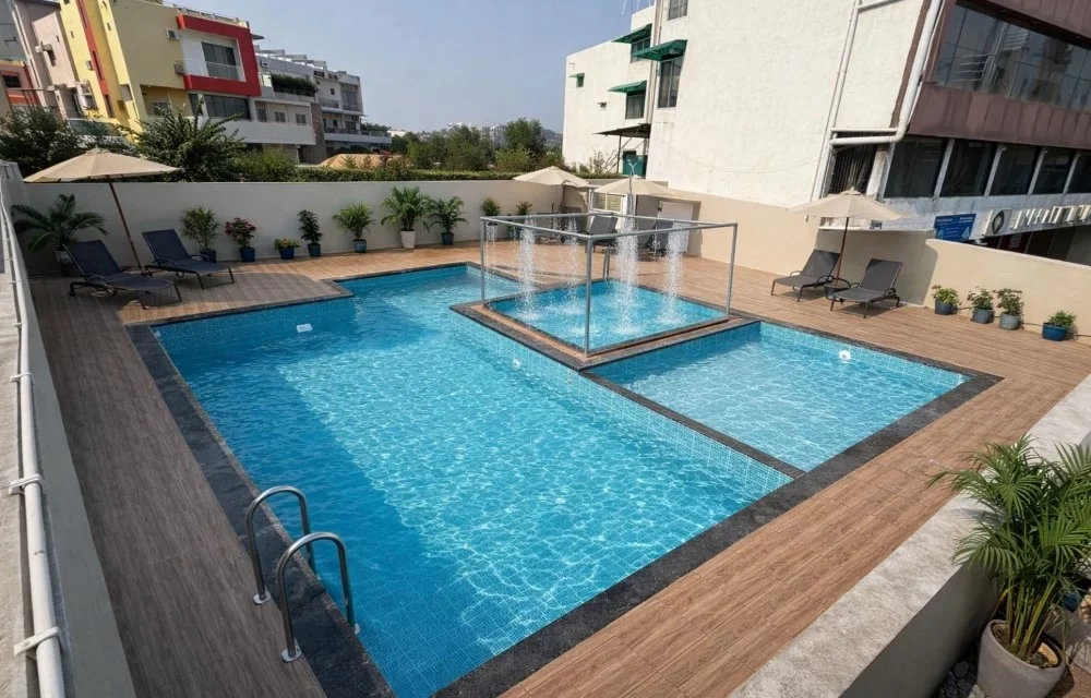 How Room Service Amenities Shape Your Stay Near the Statue of Unity